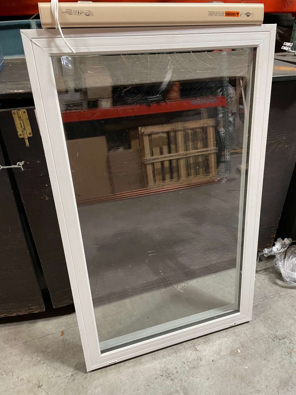 Double pane exterior vinyl window & blind