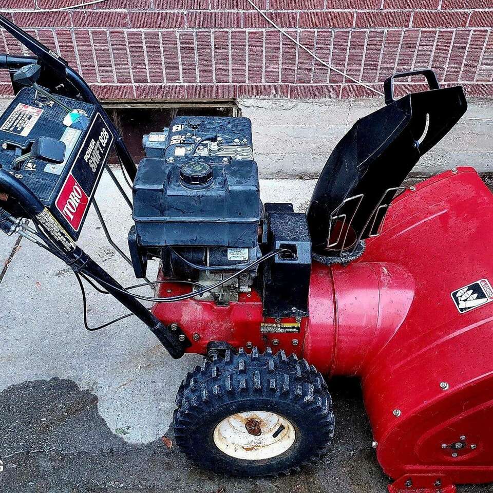 8 HP TORO SNOW BLOWER | Home And Garden | Ksl.com