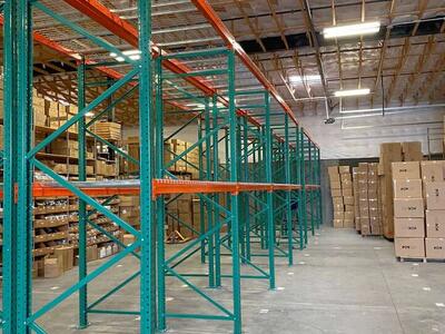 Brand new Teardrop Pallet racking/garage & warehouse industrial boltless shelving