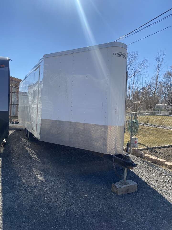 2017 28ft Haulmark V-track