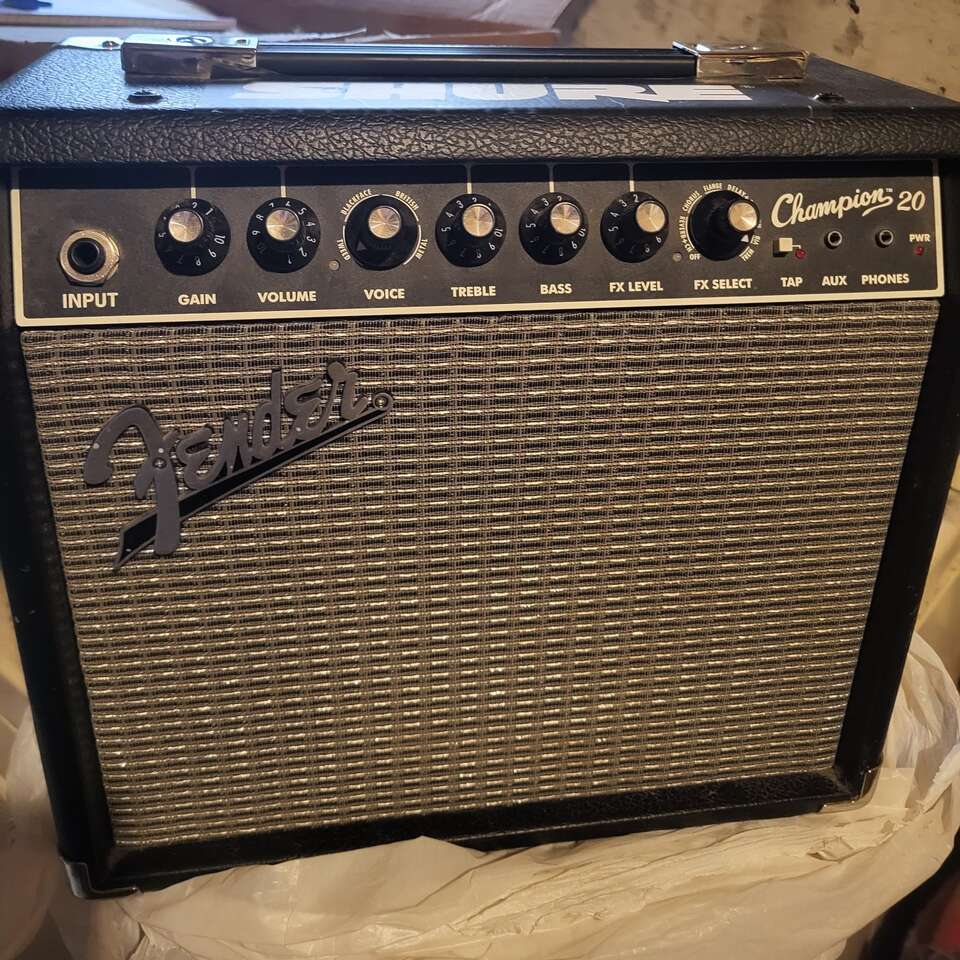 Fender Champion 20 amp