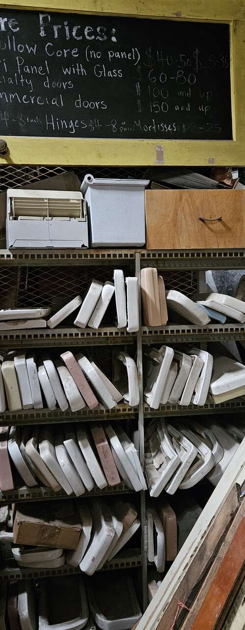 Used Replacement Toilet Tank Lids