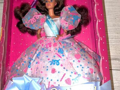Vintage 1994 Brunette Happy Birthday Barbie Doll Rare Find New In Box