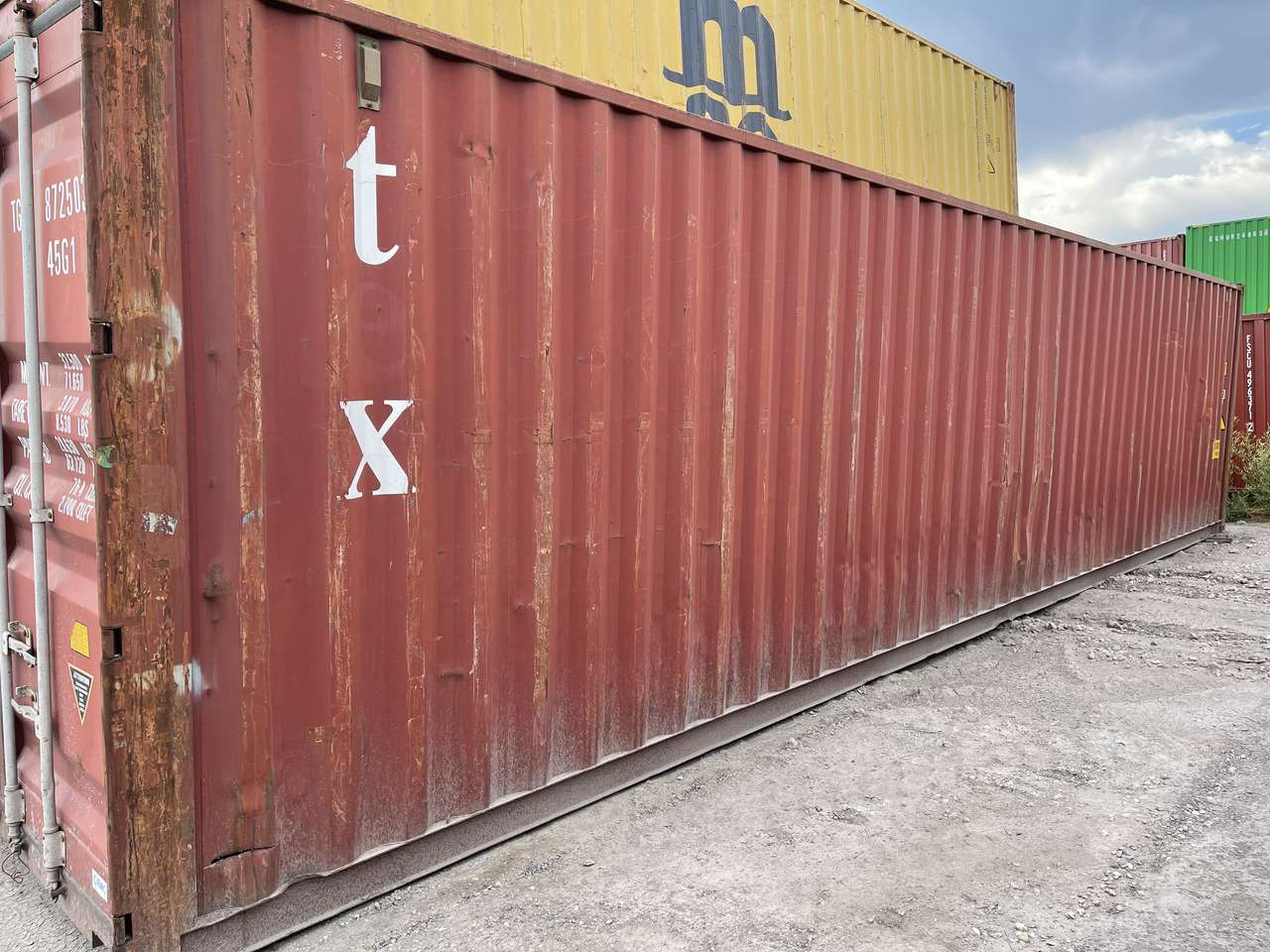 USED SHIPPING CONTAINERS