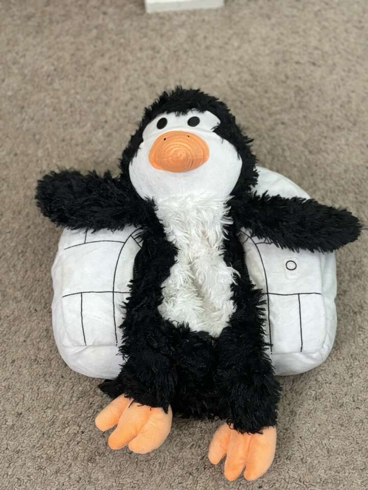 Jay at Play Happy Napper Penguin Igloo