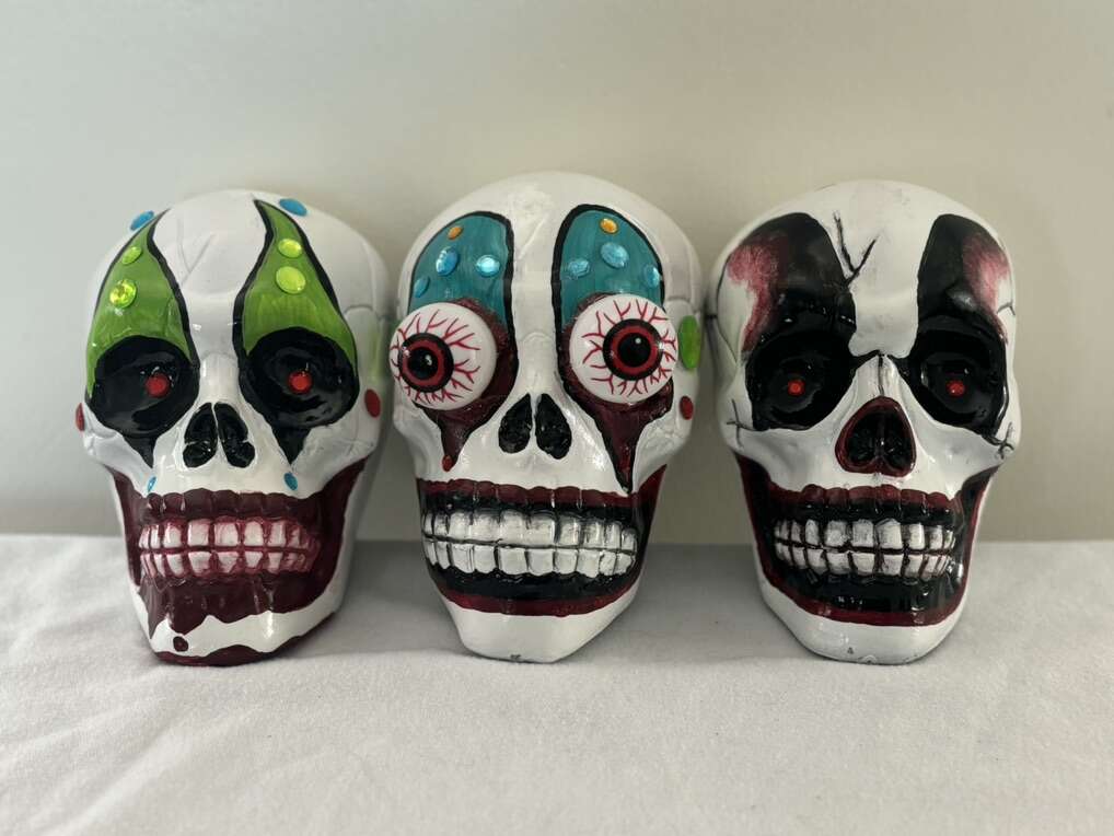 Set of 3 Decor Foam Skulls Day of The Dead White