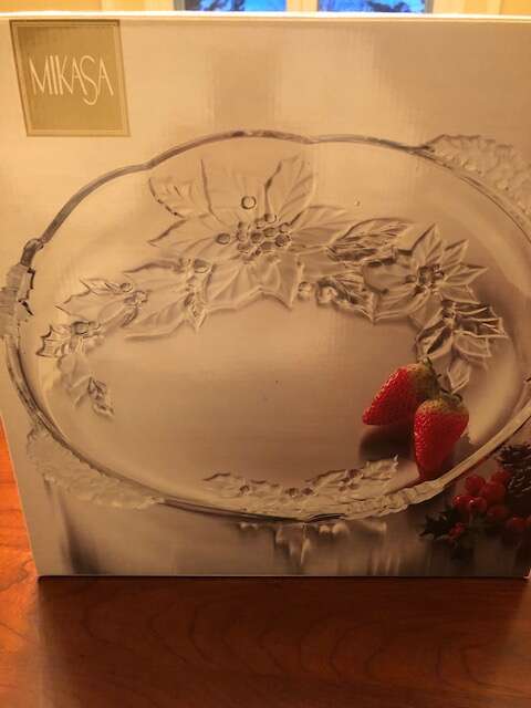 Mikasa Festive Poinsettia Platter