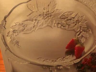 Mikasa Festive Poinsettia Platter