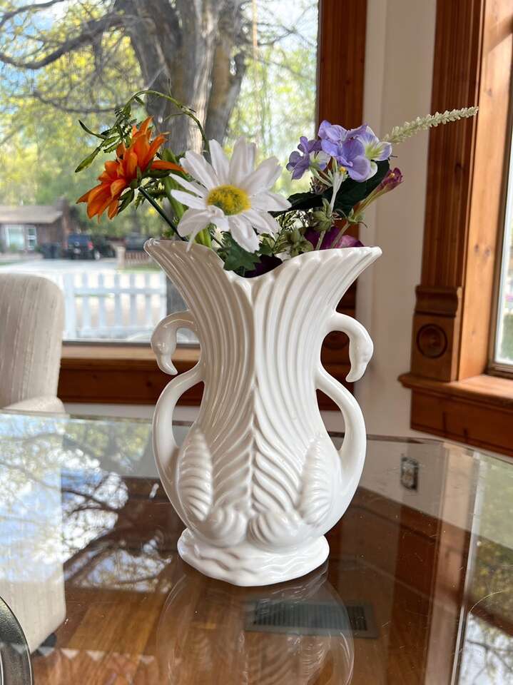 Maddux of California Double Swan Vase