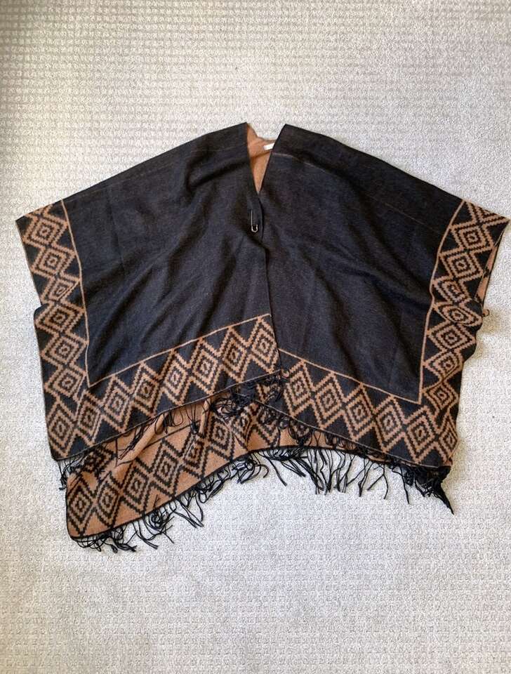 Chelsea & Violet Poncho