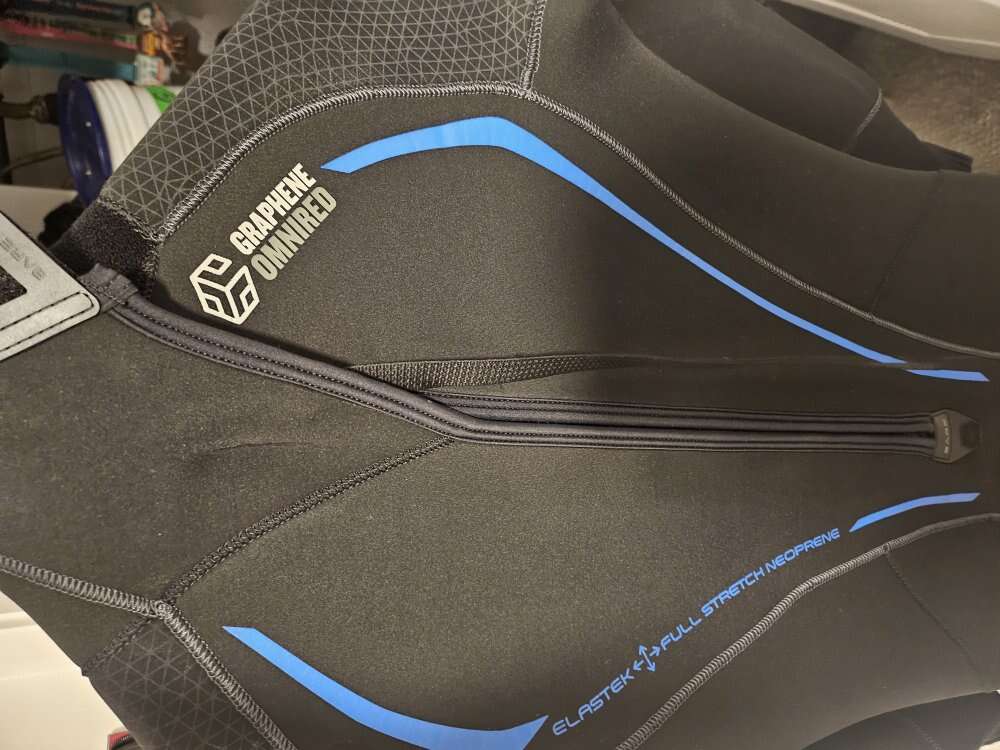*never worn* Bare 5mm MM graphene thermal wetsuit