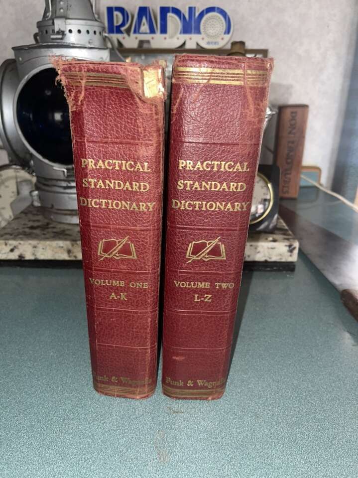 Funk And Wagnalls Dictionary 1943