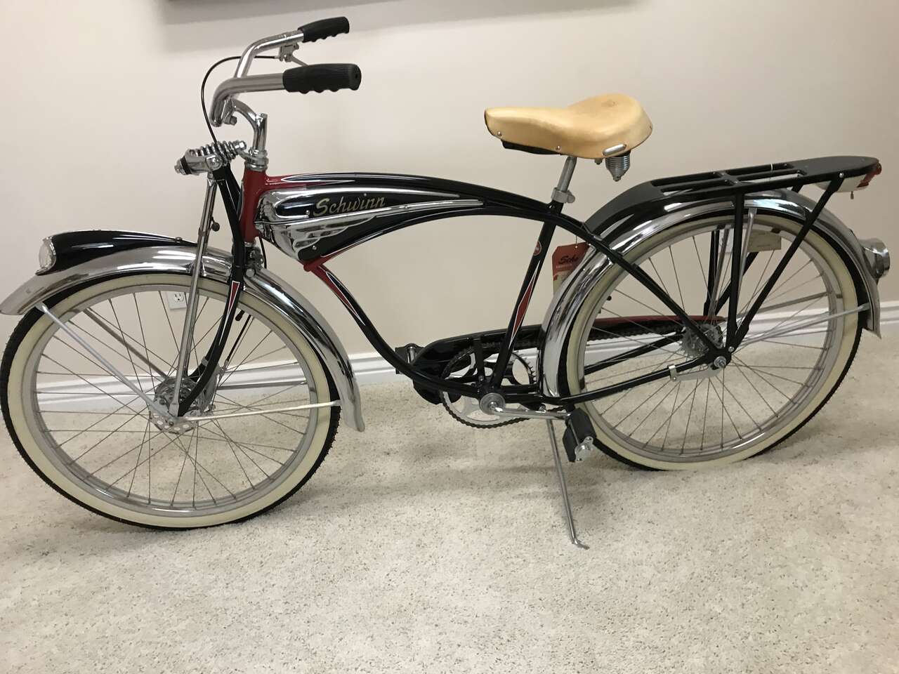 1950 SCHWINN BLACK PHANTOM BICYCLE
