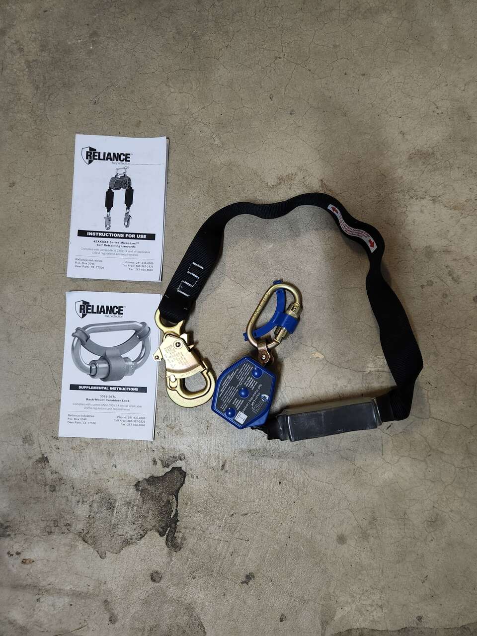 Reliance Micro-Loc® Personal SRL with Steelhead® Tieback Hook, 6'-9' 4257006-1