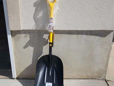New scoop shovel