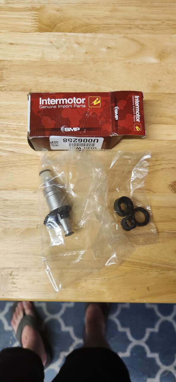 One New Intermotor Fuel Injector G16308 67185