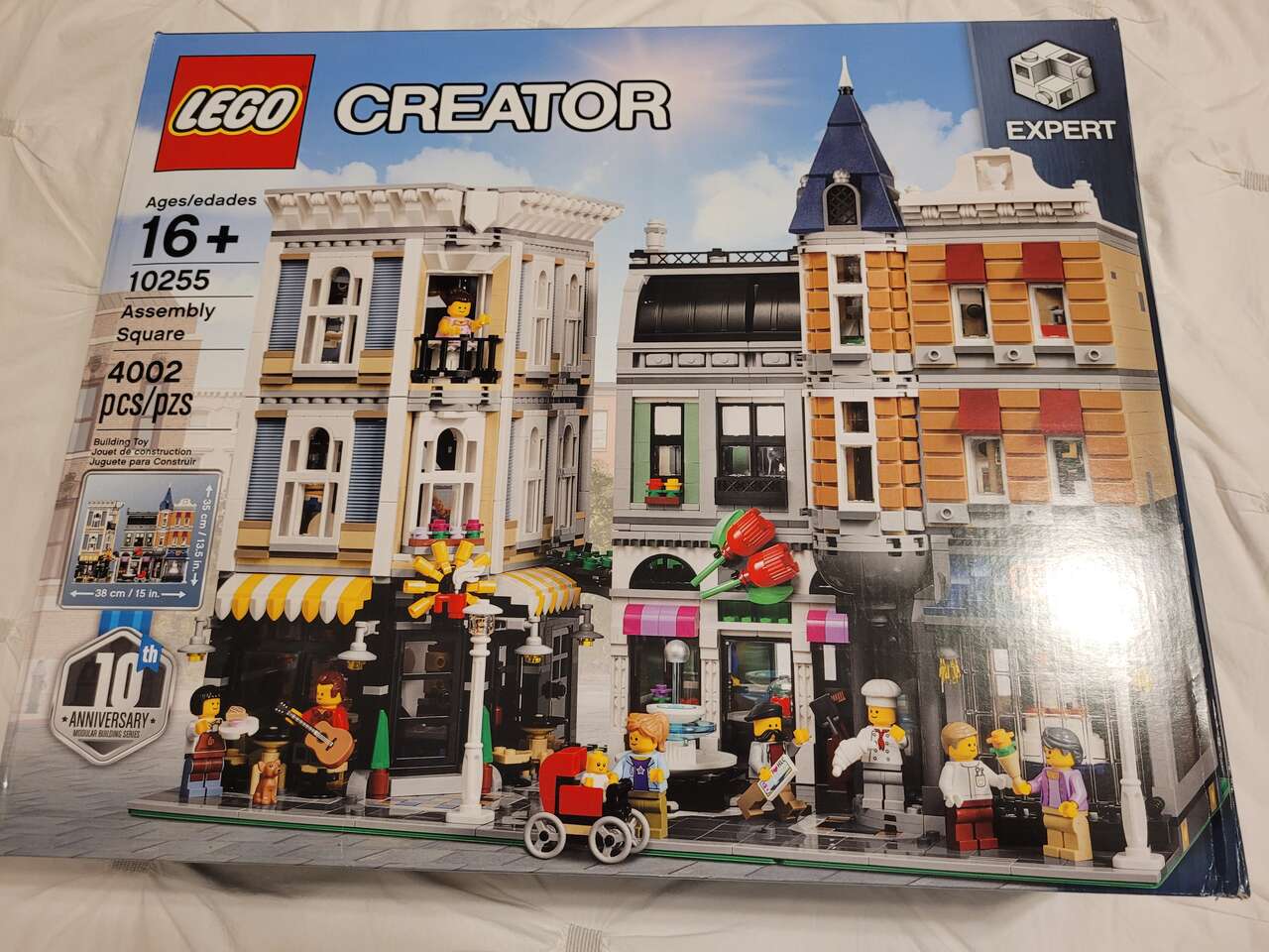 Brand new sealed retired Lego Assembly Square