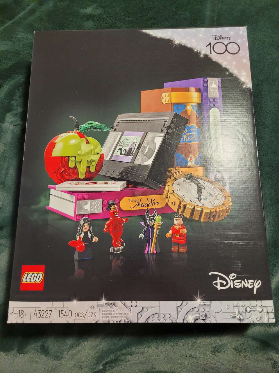 New sealed Lego Villains set