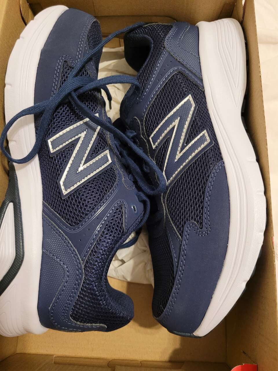 Men's size 8 shoes-NEW