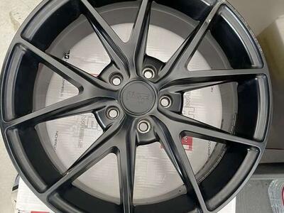 Pair Of Niche Misano 18x8 5x114.3 +40
