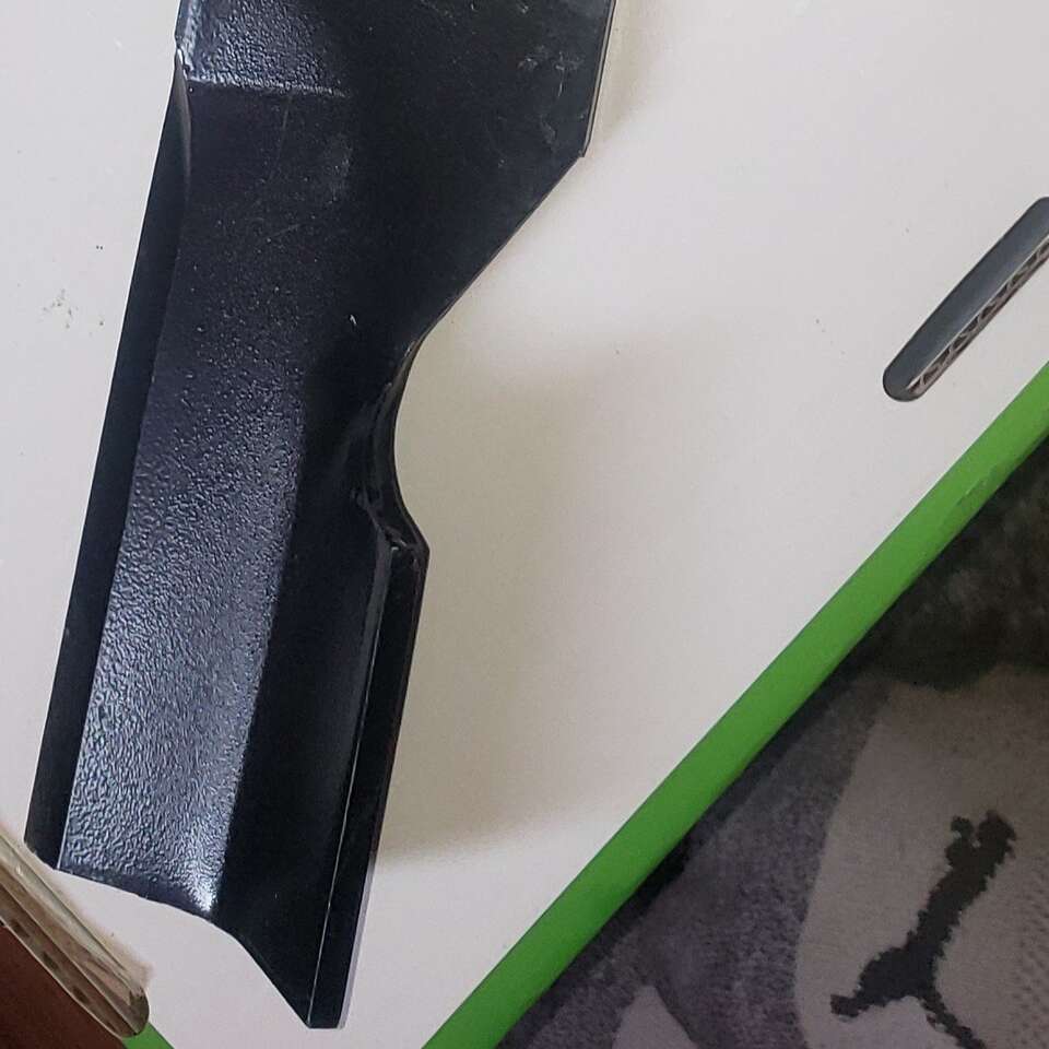 Husqvarna high lift bagging mower blade