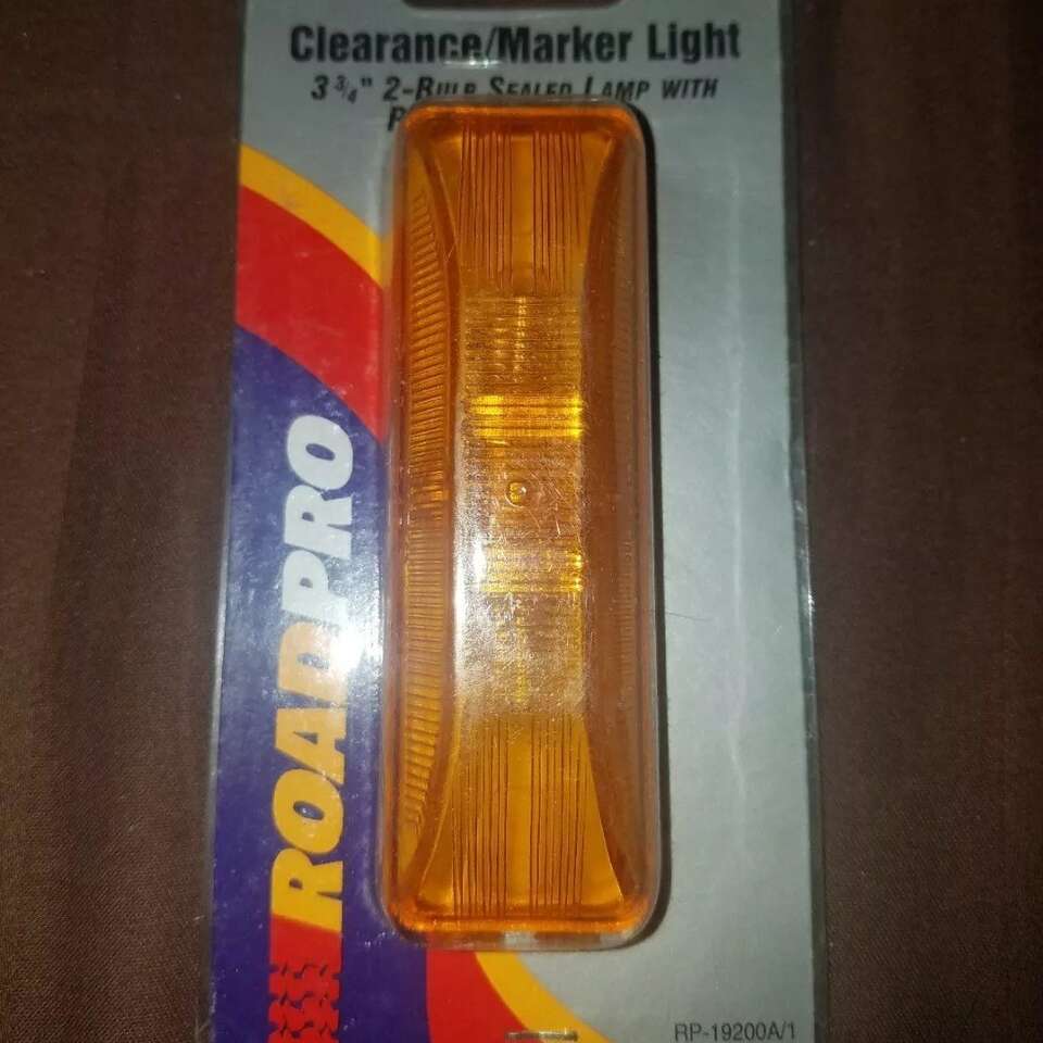 (3) Side marker lights 2 pin connection