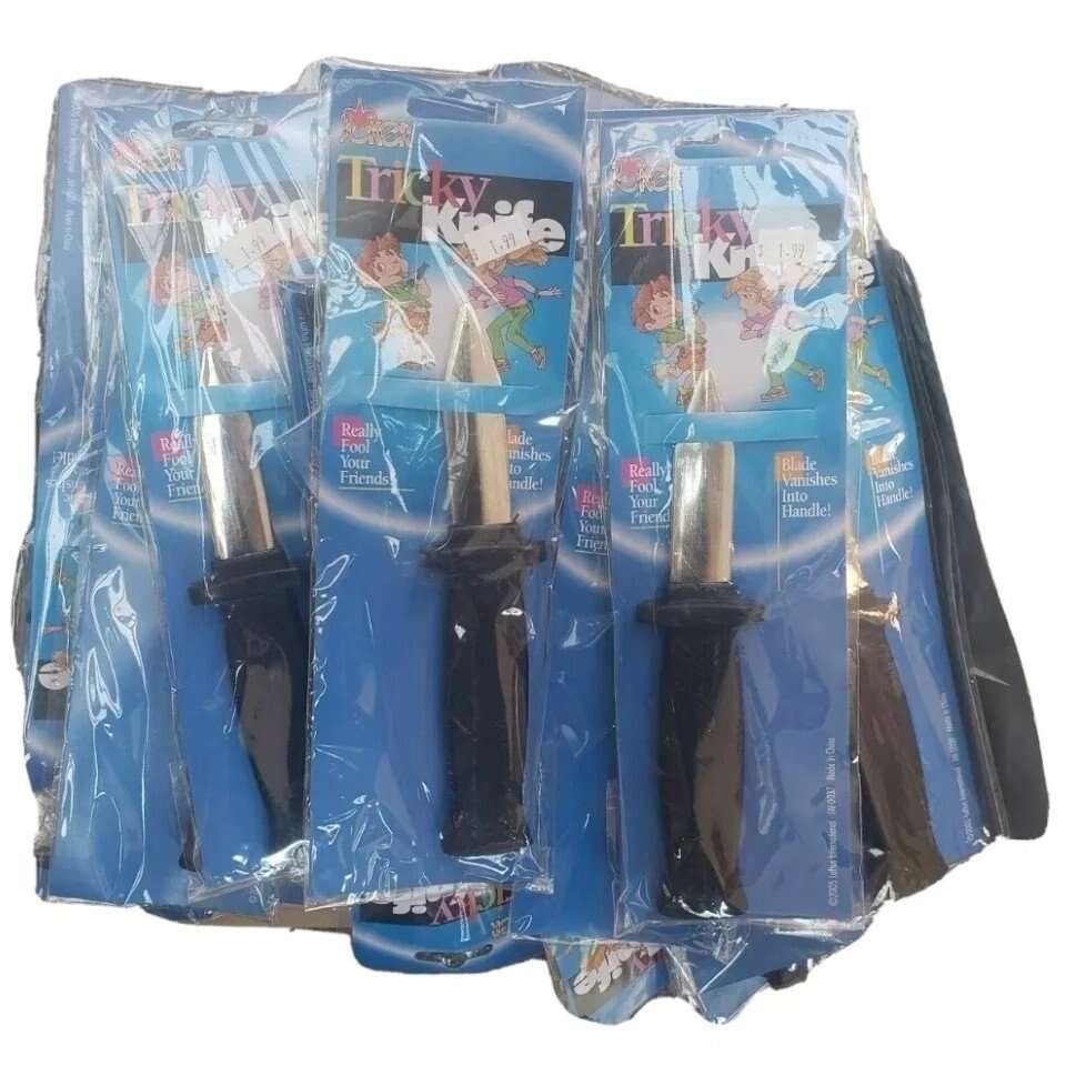 5 Retractable Toy Knives