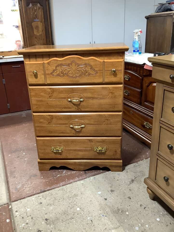 Stylish 4 Drawer Dresser Furniture