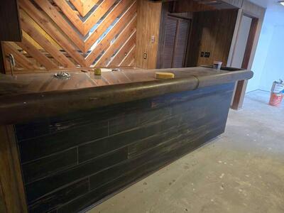 Porcelana 6x36 negro rustico 130.6sqf disponibles