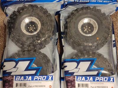 2.2 gearhead trail kings with proline baja pro X!!