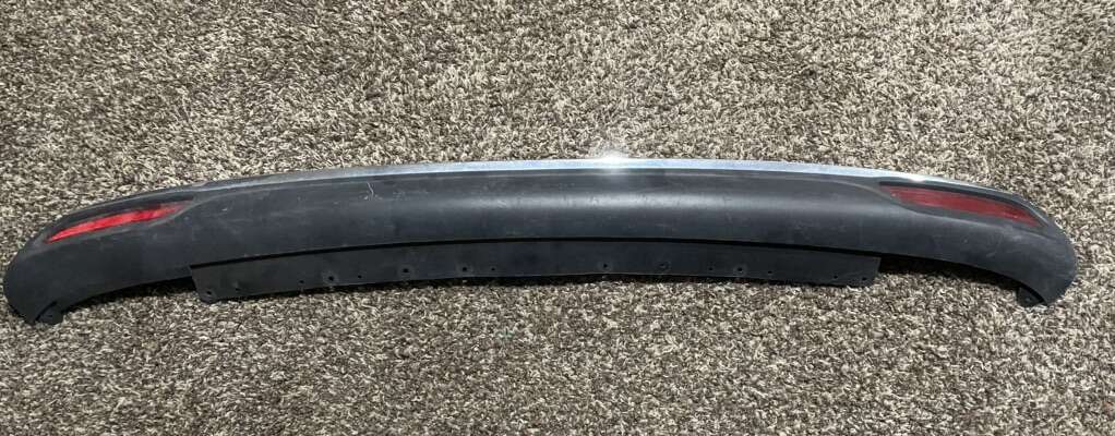 2017-2024 Chrysler Pacifica Rear Lower Bumper