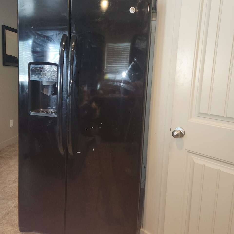 GE French Door Refrigerator, 100 OBO Appliances