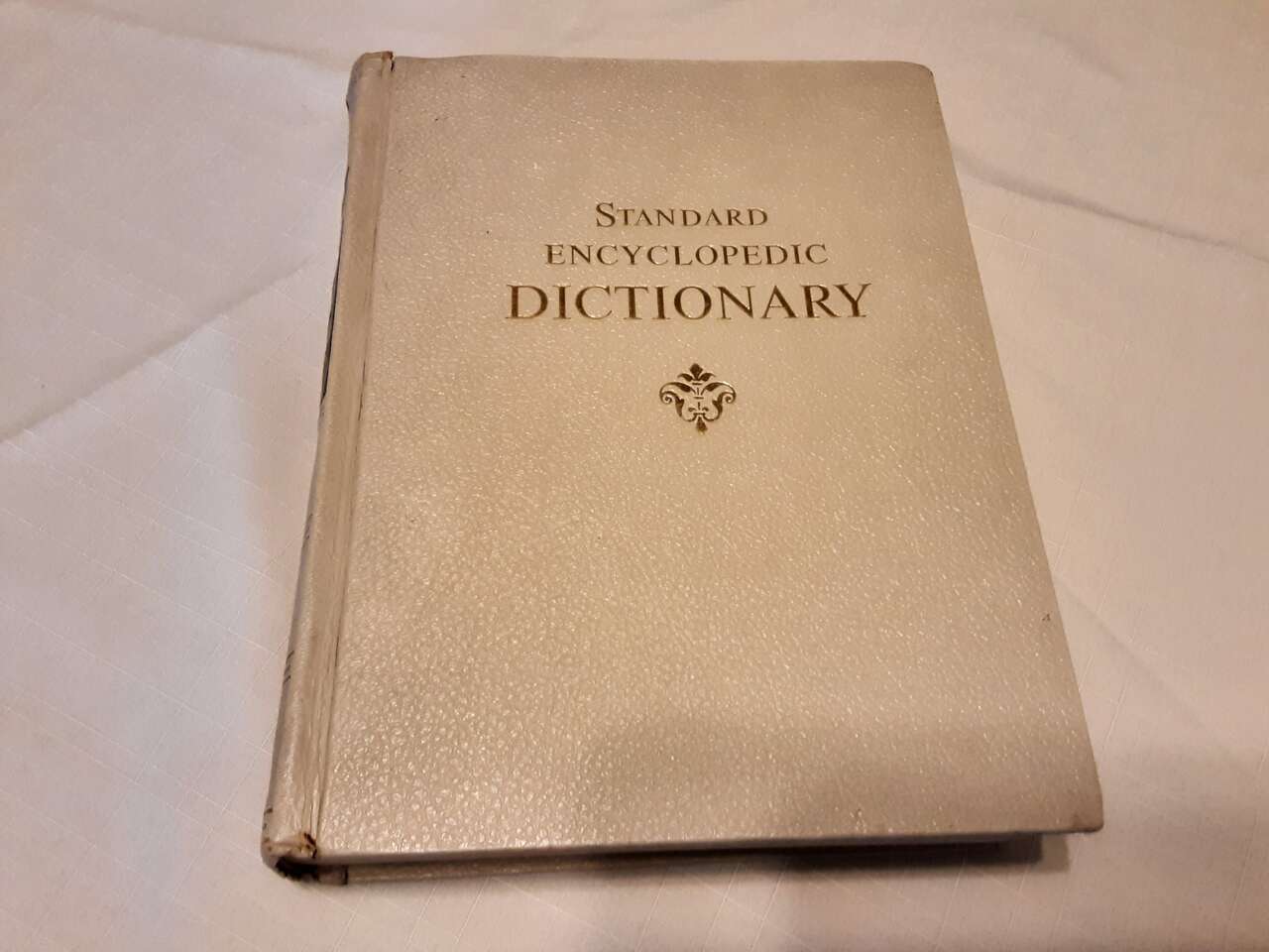 1966 Standard Encyclopedia Dictionary General