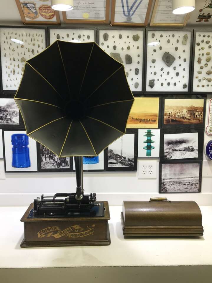 Want To Buy Phonograph/record Player