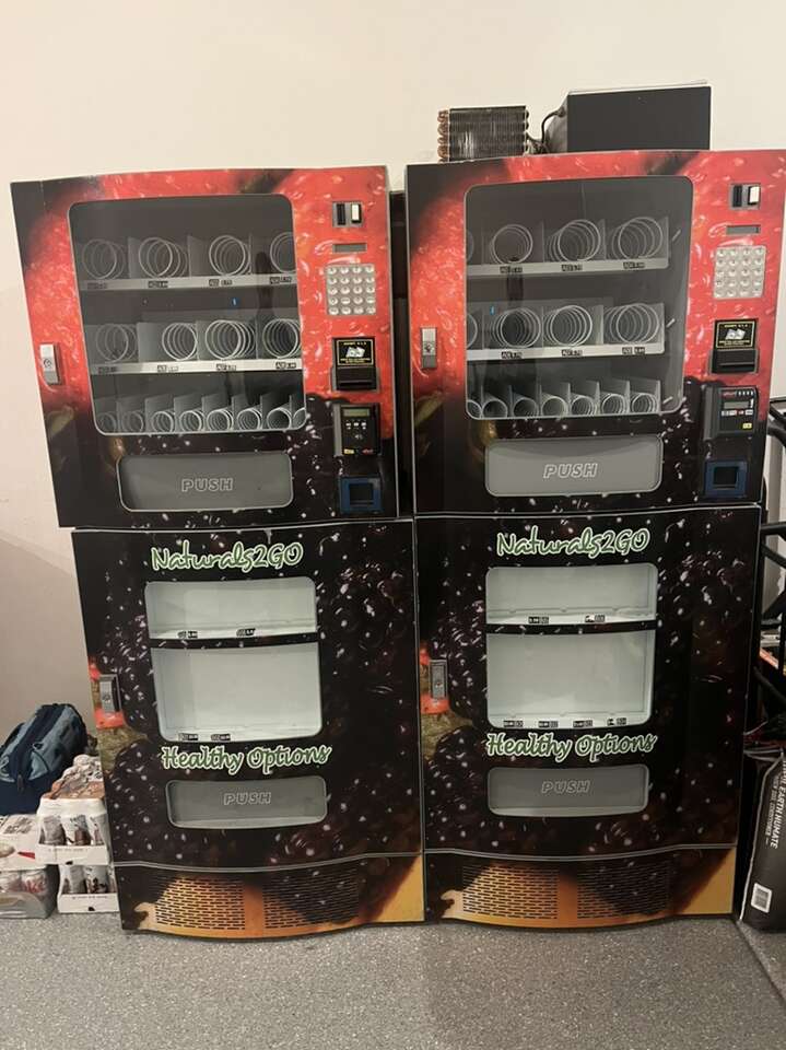 2 Vending Machines Combo with both… Appliances