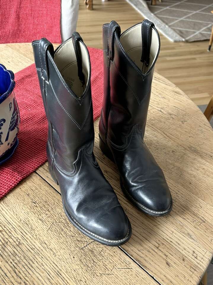Cowboy Boots Ladies Size 7 1/2