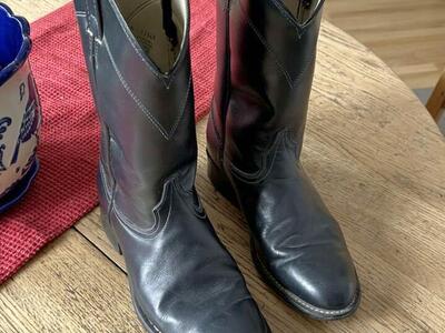 Cowboy Boots Ladies Size 7 1/2