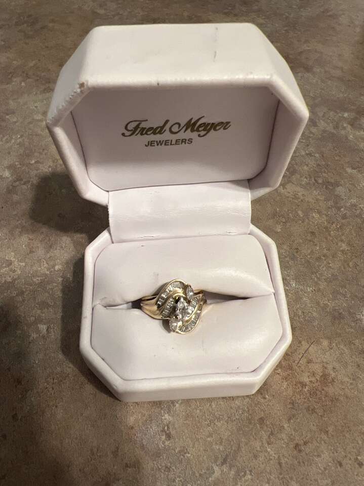 Marquee Diamond Wedding Set