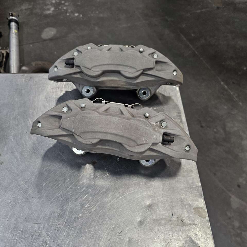 Brembo brake calipers mustang