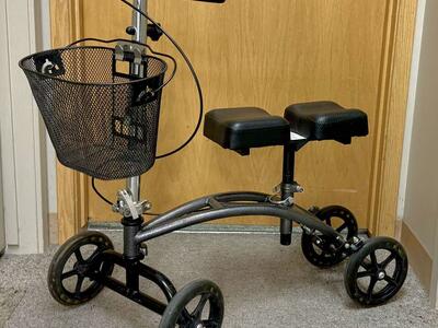 Drive Medical Dual Pad Steerable Knee Walker with Basket