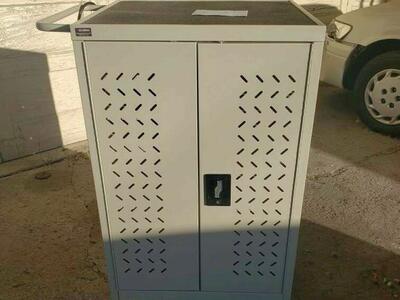 Global locking laptop charging cart