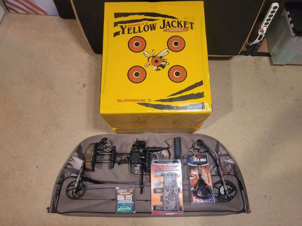 New 6 piece compond Bow Package