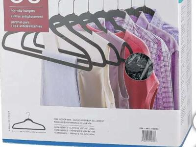 Flocked velvet-non-slip Hangers - 150 hangers new