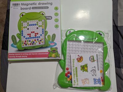 Magnetic Drawing Board/Frog