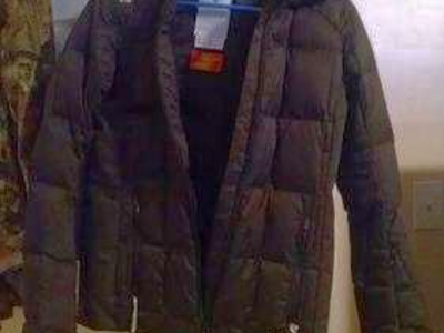 Descente: Women's Coat/ Memorabilia Pins