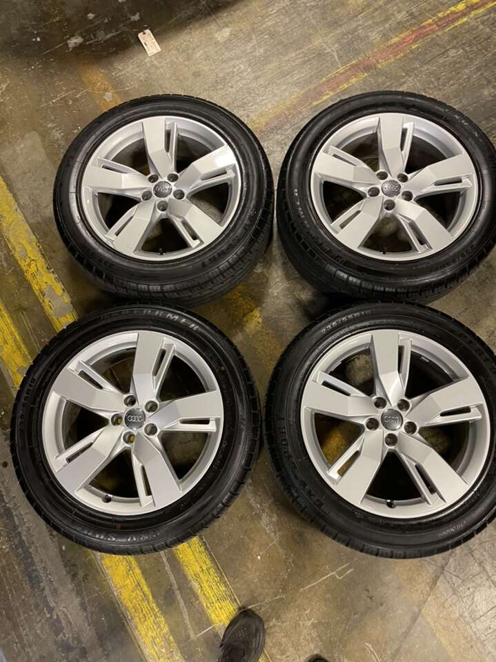 OEM 19 Audi Wheels And Tires Q5/SQ5