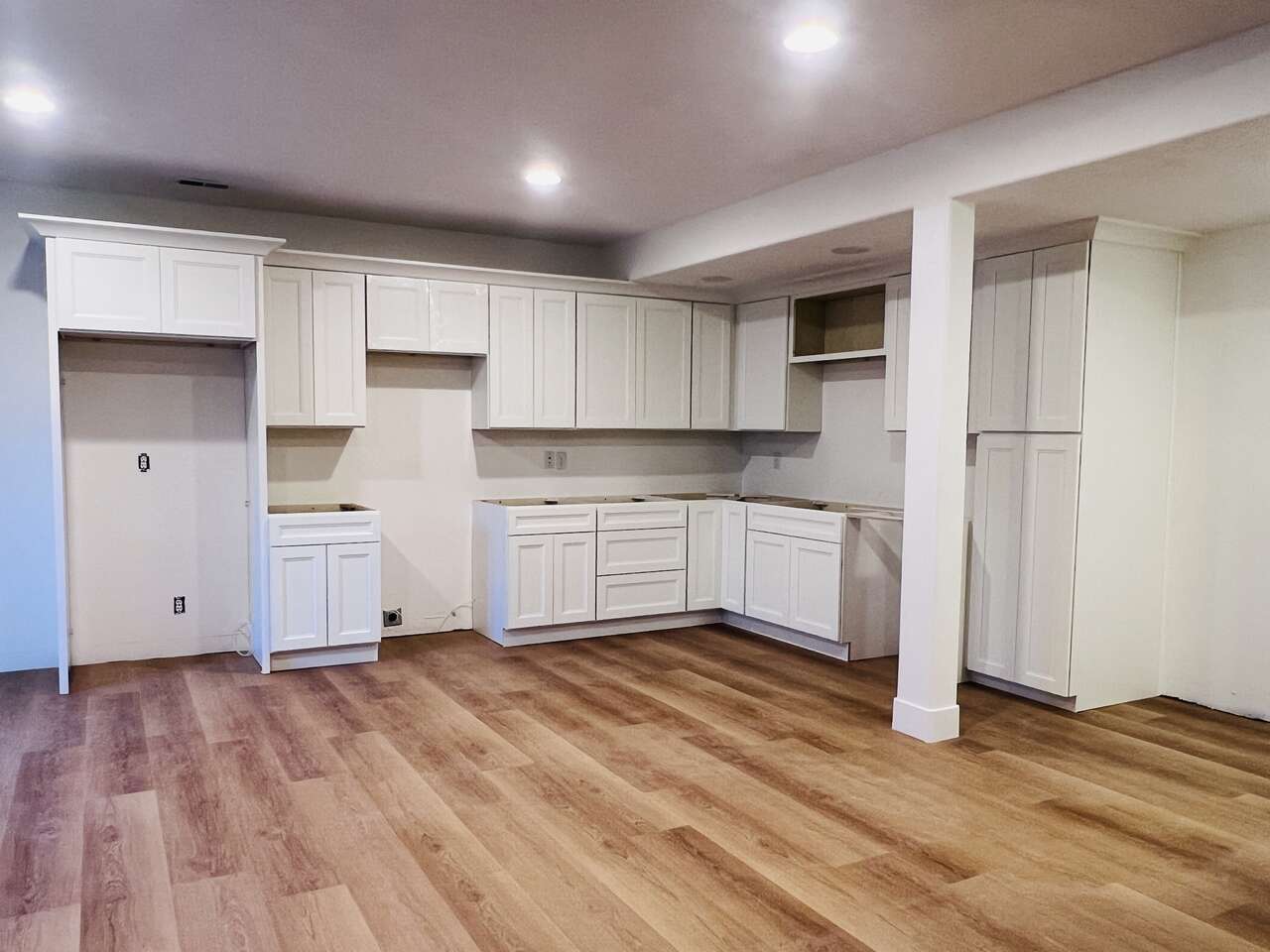 Pretty Cabinets With Installation