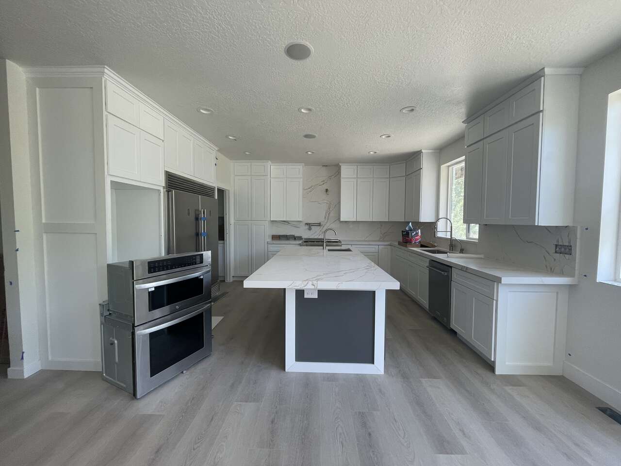 Cabinets In Stock, Countertop In Stock