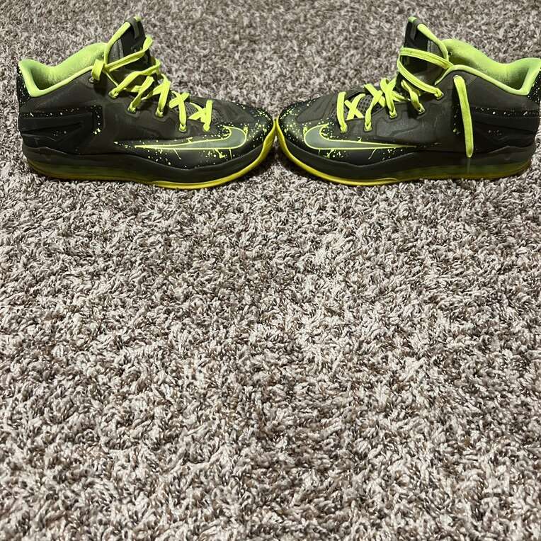 Lebron James Xi Mens Basketball Shoes