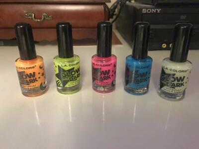 New Halloween Glow In The Dark Party Nail Polish!